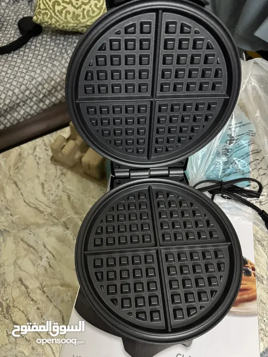 WAFFLE MAKER/Original price is 200AED