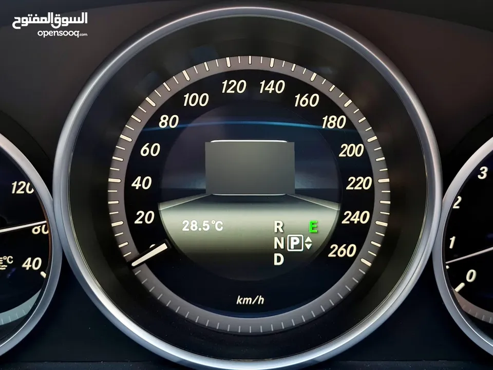 Mercedes E200 __2015