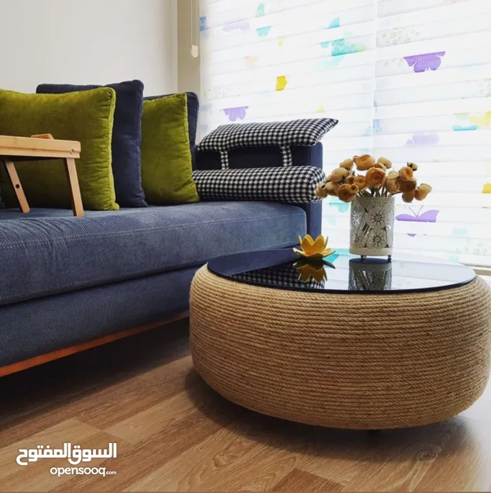 طاولات وسط من الاطارات مع حبل الخيش للحديقة وداخل المنزل ، تصميم بسيط وعصري