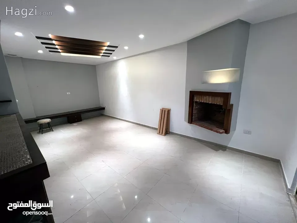 شقة طابق اخير مع روف للبيع في اجمل مناطق صوفيه بسغر مغري ( Property ID : 34960 )