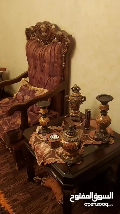 طقم كنب بحاله جيدا جدا  مع الطاولات