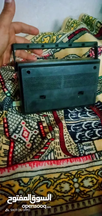لهوات التحف والنادر وسماع القران الكريم راديو فيلبس ألماني D1122. وارد الخارج . بحاله ممتازه متفتحش