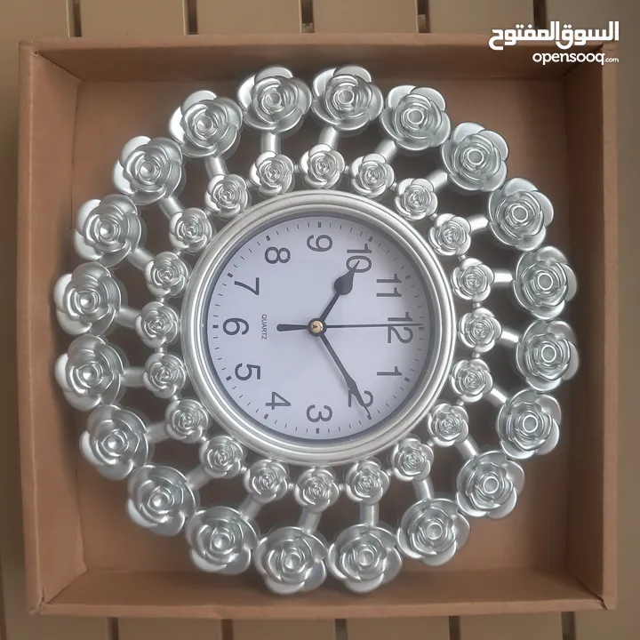 ساعات حائط للبيع