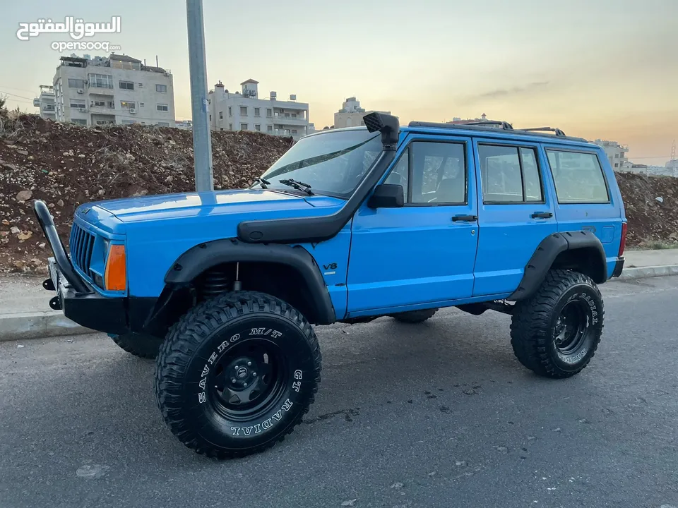 Jeep xj مربع