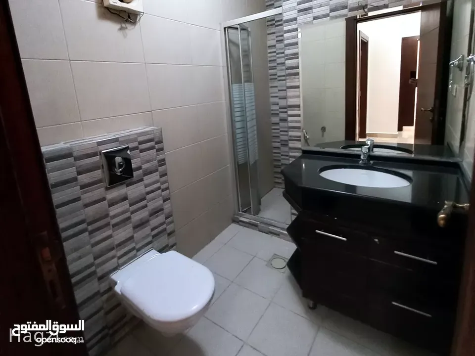 شقة غير مفروشة للإيجار 160م2 ( Property 18296 ) سنوي فقط