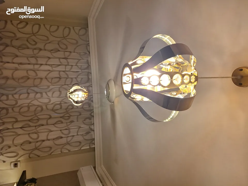ثريا لون ذهبي مع ليد كريستال ( ستينلس ستيل) عدد 2 مستعملة بحالة ممتازة