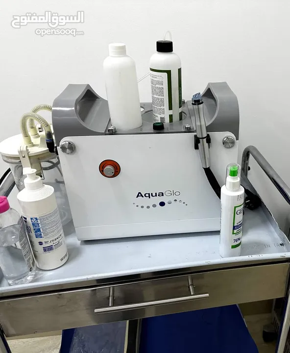 جهاز لتنظيف و تقشير البشرة للعيادات و مراكز التجميل