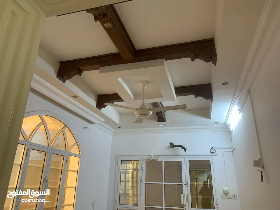 spacious villa for rent price could be changed/فيلا واسعة السعر قابل للتفاوض