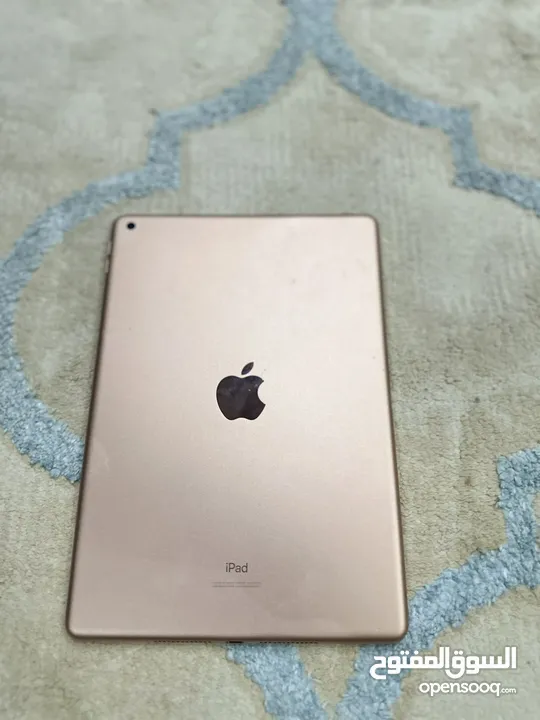 I PAD 8  ايباد 8 للبيع فقط 32 gp ممتاز ونظيف