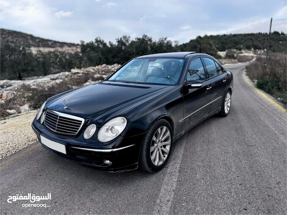 Mercedes E350 v6