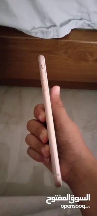 ايفون 8 بلس