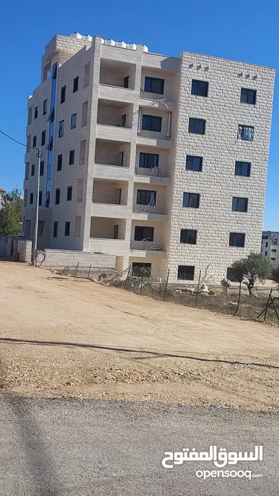 شقق للبيع في البيره