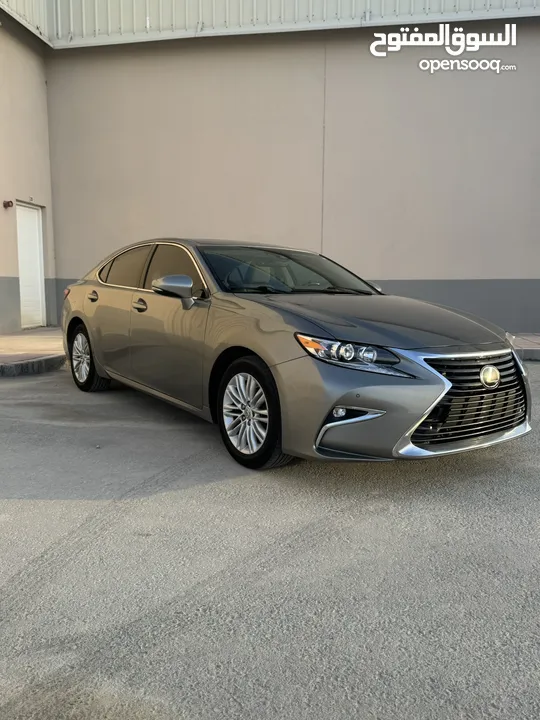 Lexus for sale  350e 2017 لكزس  للبيع