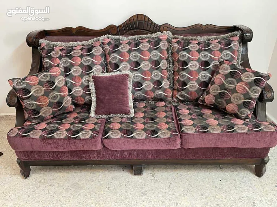 كنب للبيع فاخر بحاله ممتازه جدا