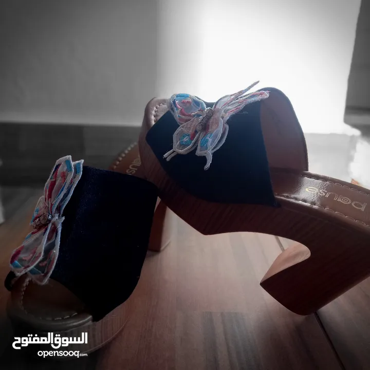 احذيه بحال الجديد لبسة واحدة للبيع         أحذية  أحذية
