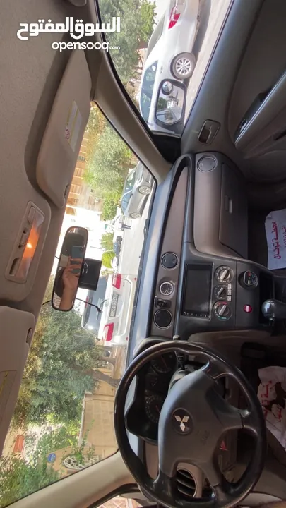 اوتلاندر بحالة ممتازة جدًا للبيع