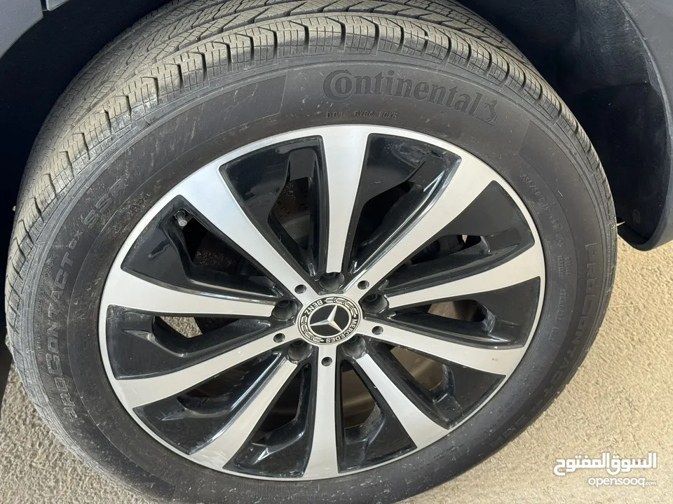 مرسيدس GLB 250 2022 (2000CC TURBO) السعر ( بدون جمرك ) المنطقة الحرة الزرقاء