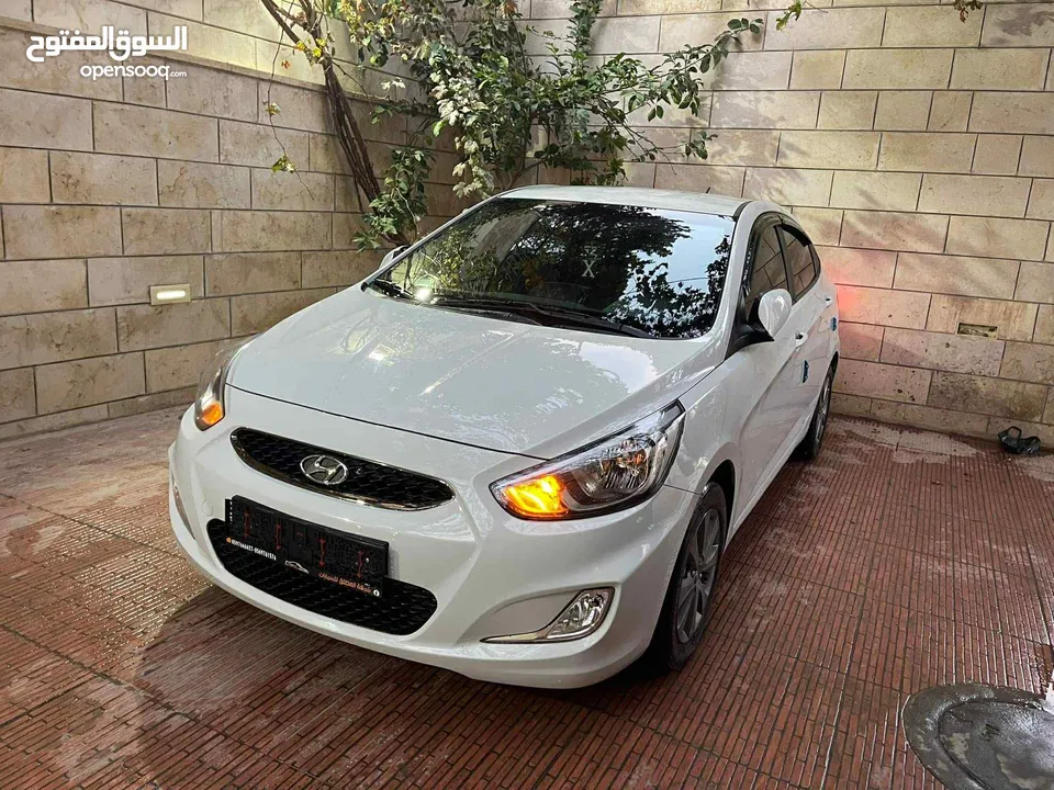 هونداي اكسنت  موديل وترخيص 2019 رخصة  فحص ممتاز دهان شركة باستثناء جناح امامي قير اتوماتيك  متور 14