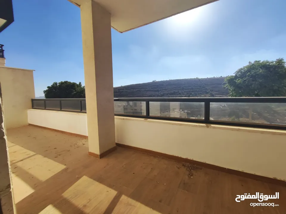 شقة قيد الفرش للإيجار – عين منجد / شارع إسكان المهندسين