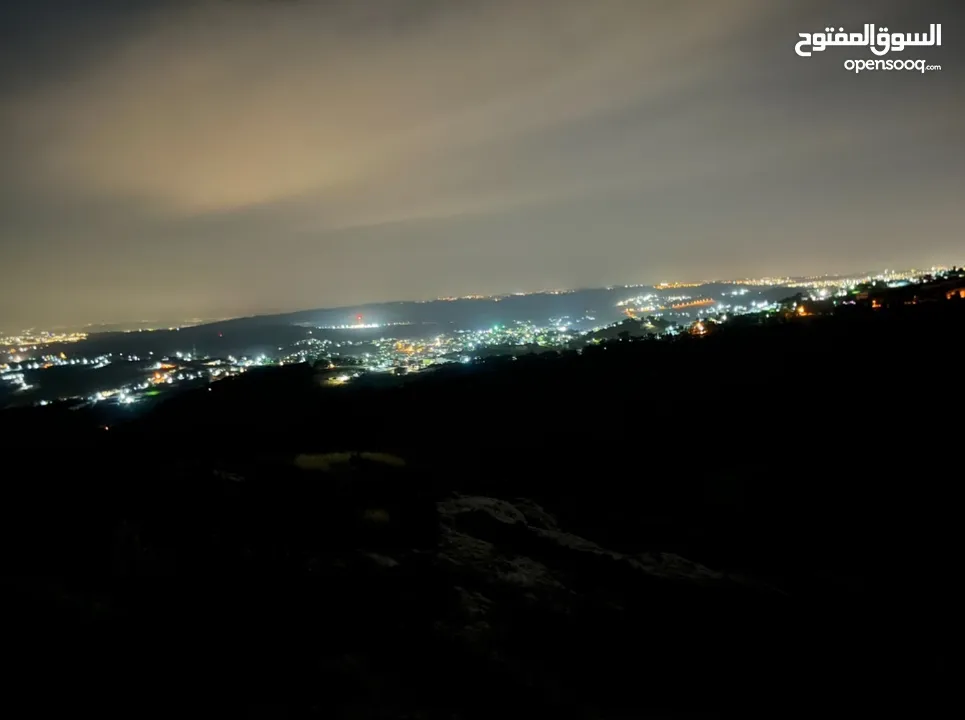 أرض 1100 م2 بإطلالة مميزة- جالا/ صوريف
