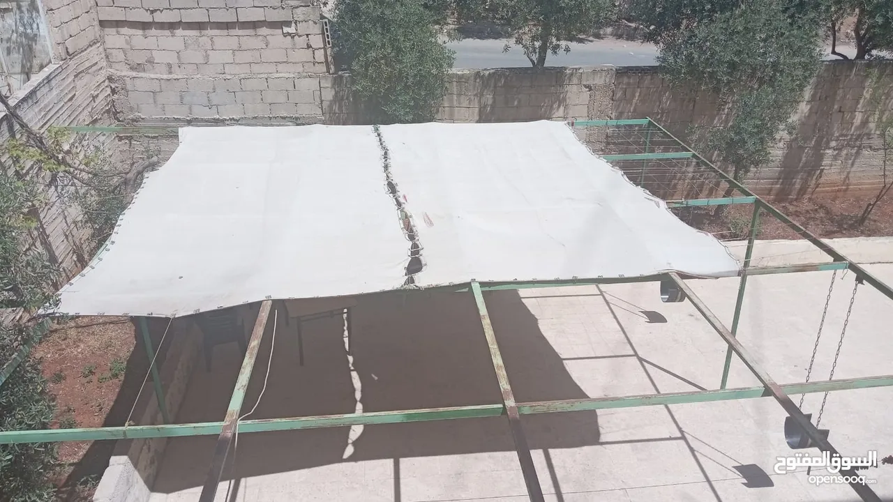 منزل للبيع مكون من 3 طوابق ومساحات خارجيه واسعه على شارعين