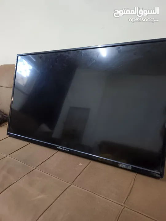 شاشه بحالة جيده جدا للبيع 42 بوصه