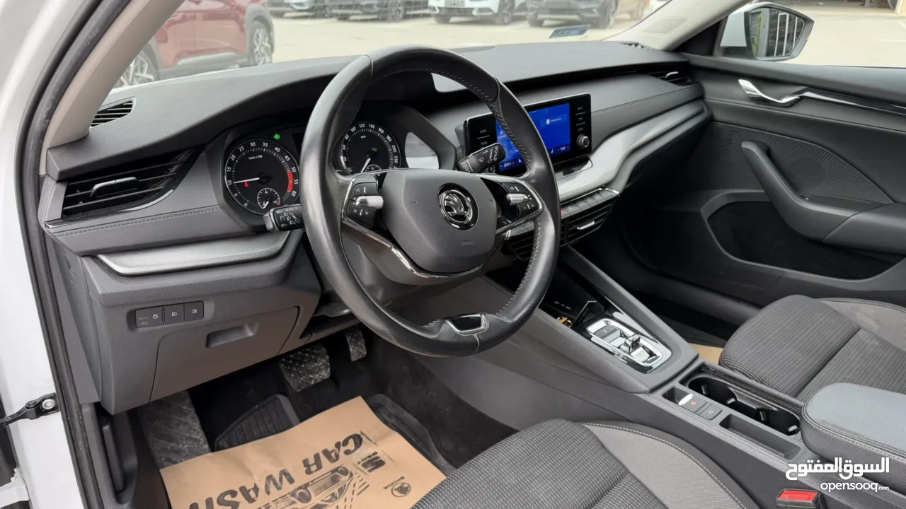 سكودا اوكتافيا ترخيص 2022 محرك 2000 ديزل جير أوتوماتيك 150 حصان