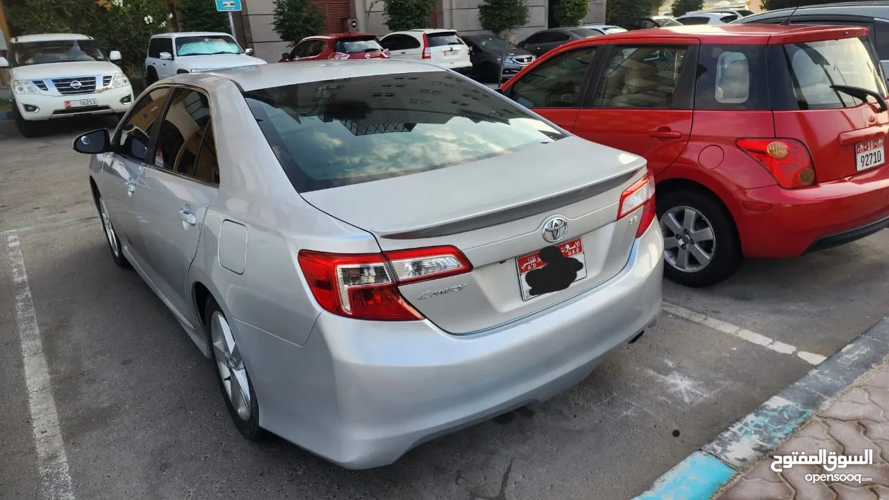 TOYOTA CAMRY 2014 , SILVER  COLOUR