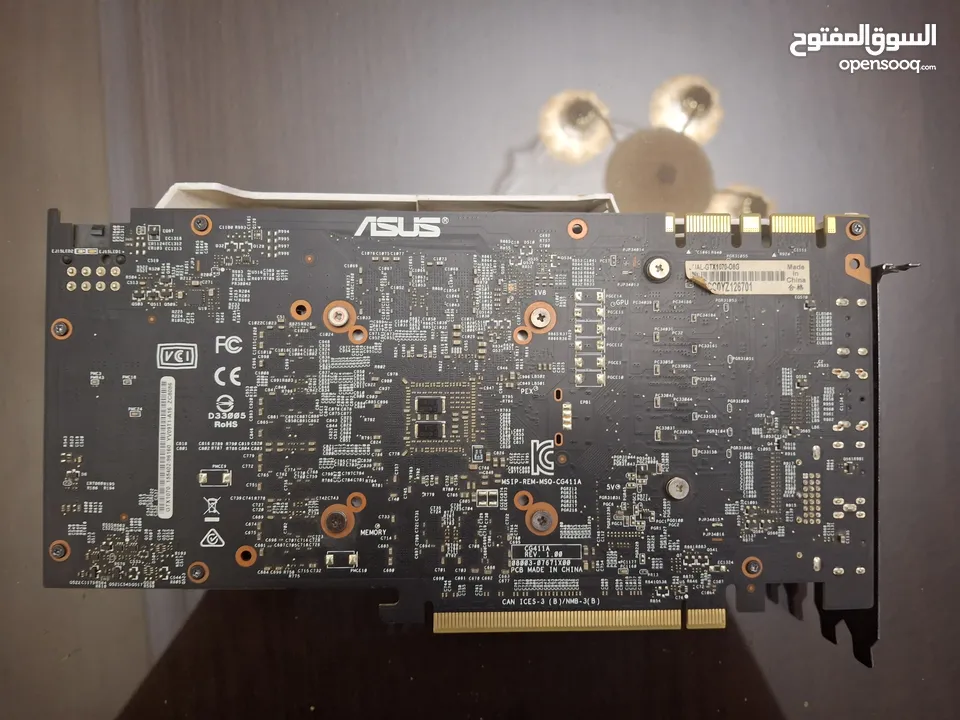 شبه جديد asus gtx 1070 8g oc ابيض استعمال خفيف جدا