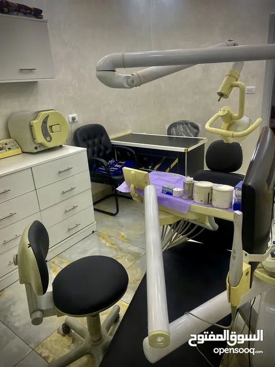عيادة أسنان مُجهزه بالكامل للضمان الشهري
