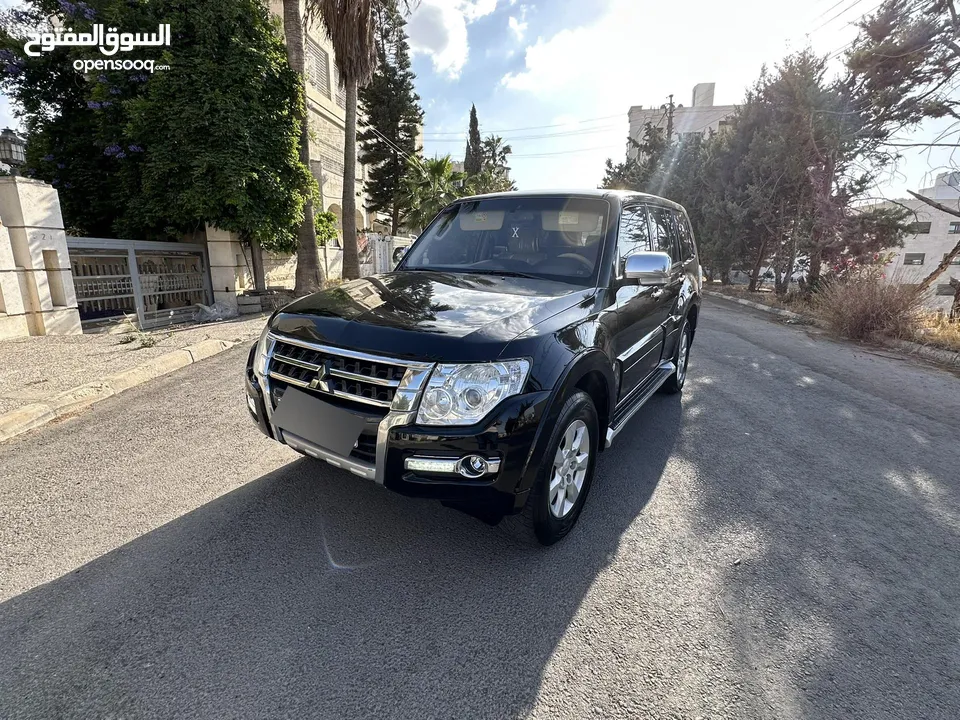 متسوبيشي باجيرو 2017