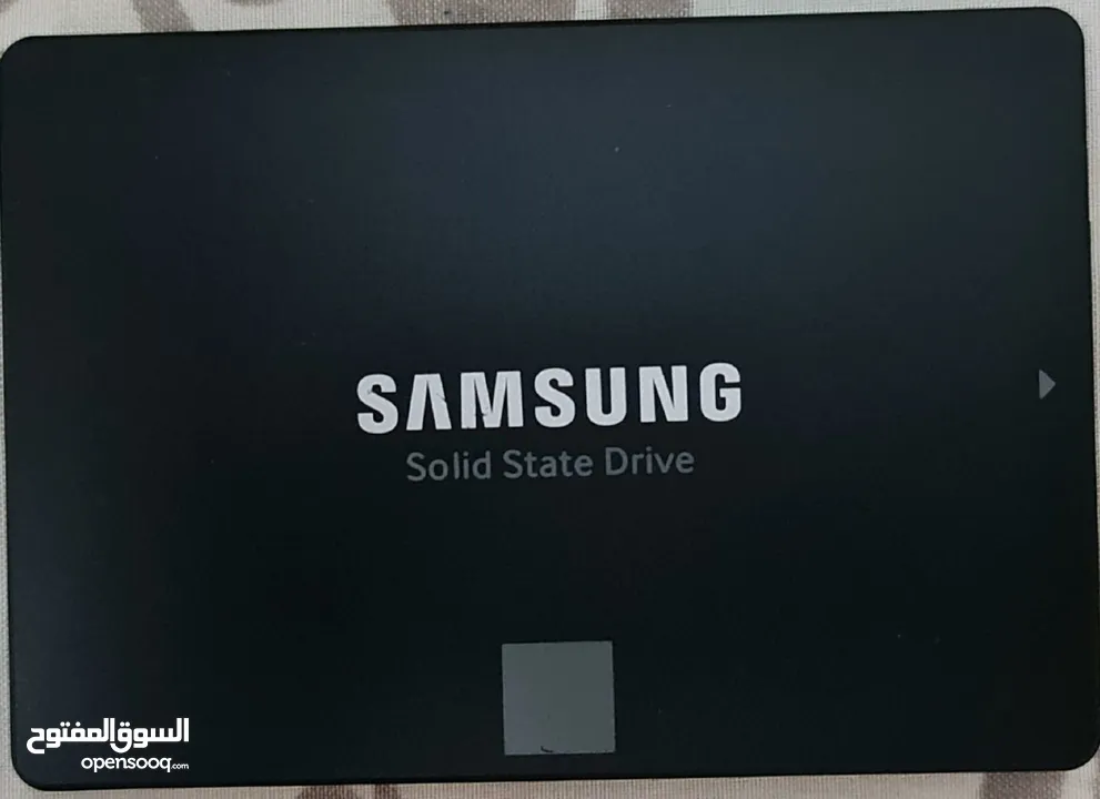 للبيع  SSD 1TB SAMSUNG 870 EVO SSD مع SSD 500GB SAMSUNG 850 EVO SSD