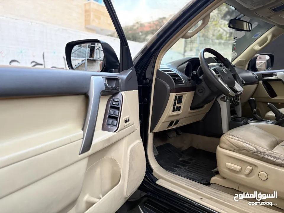 Toyota Land Cruiser تويوتا لاندكروزر