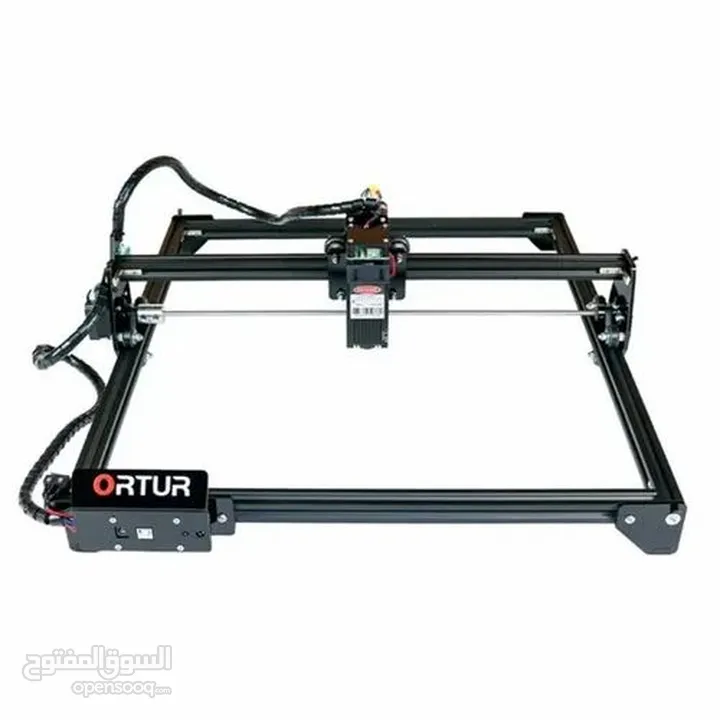 جهاز رسم ليزر Ortur Laser CO2 المميز المعروف بقدرته على الرسم على مختلف الخامات