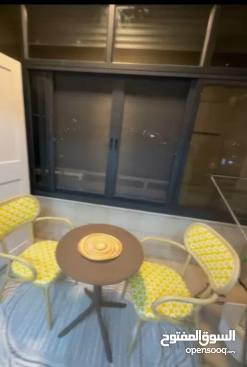 استوديو مفروش فرش فخم للبيع