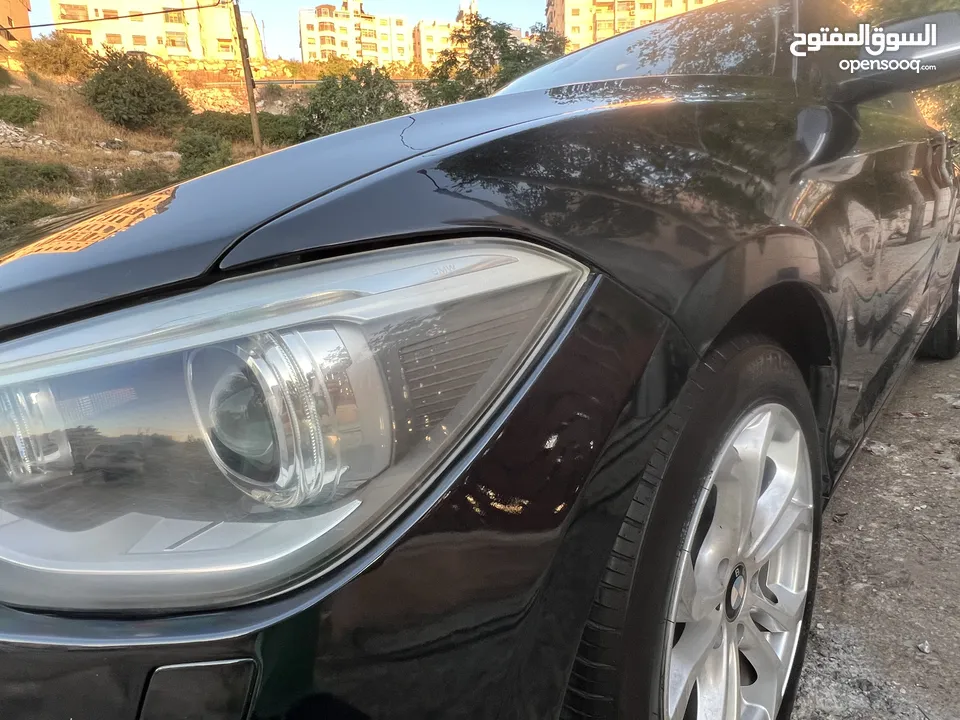 سيارة بي ام دبليو المانية من طراز BMW116i موديل 2016 \ ترخيص 2015 امكانية البيع دفعة وشيكات للجديين