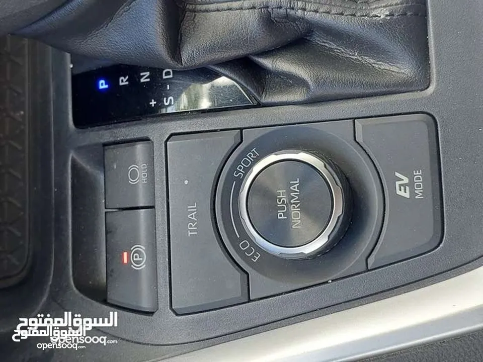 تويوتا راف فور 2020 فحص 2 جيد و2 مظروب فل بفتحه بسعر مغري قابل للبدل