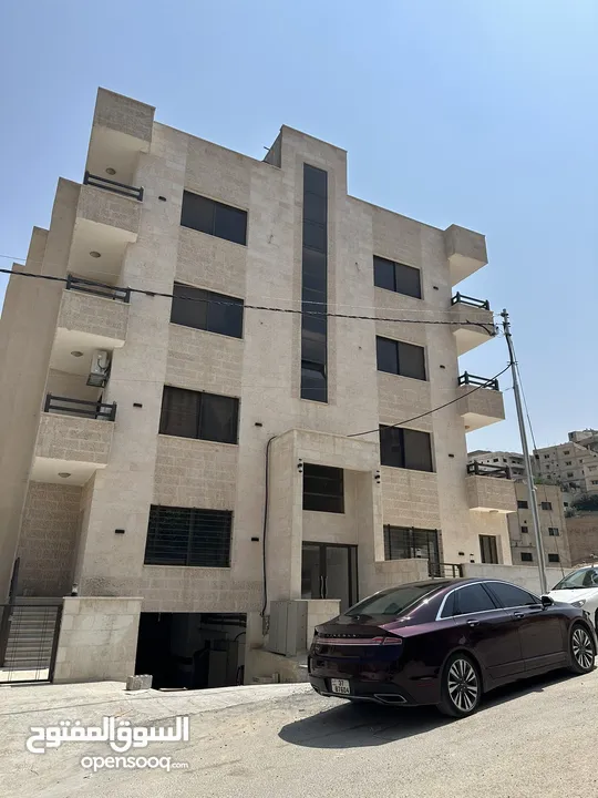 فرصة شقة طابق ثالث بسعر مغري