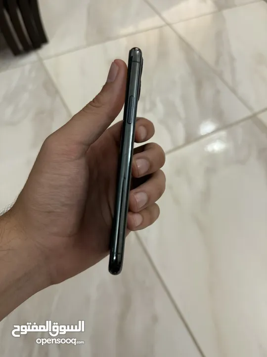 iPhone 11 pro 64g نضيف