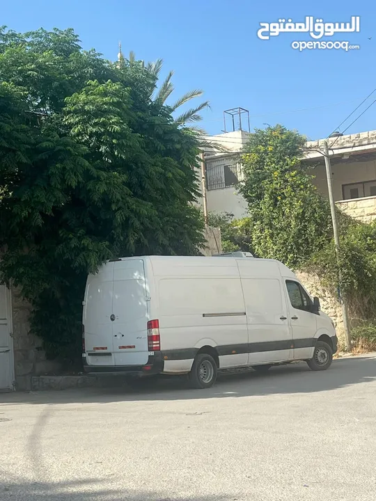 باص مرسيدس بنز 516