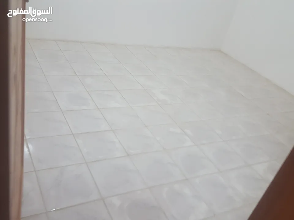 بالاصبحي عماره للايجار ب80 الف 3 غرف