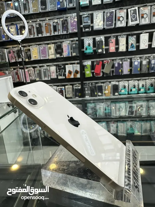 iPhone 12 128GB بطاريات من 87% ل 93% الاجهزة تب نضافةمش مفتوح ولا مغير فيها اي اشي متوف جميع الوانه