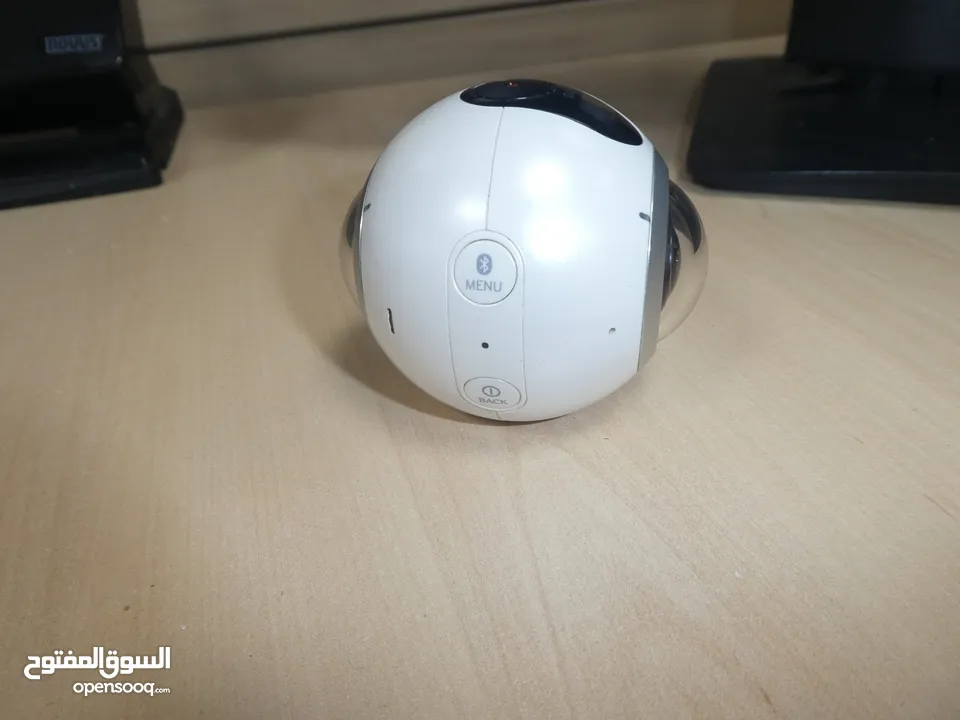 camera samsong Gear درجه  للرحل والسفرات تشبك على الهاتف والتحكم عن طريق لهاتف فيدو اوصور 360