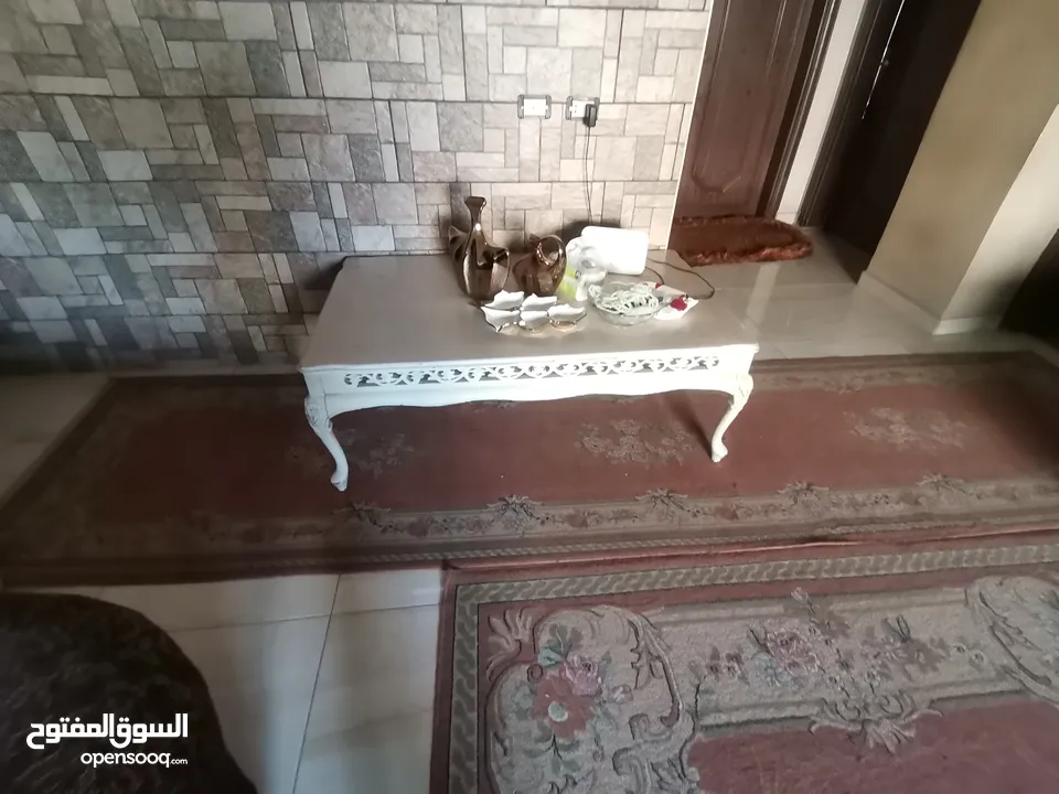 طاولة وسط محفرة خشب زان تفصيل كبيرة