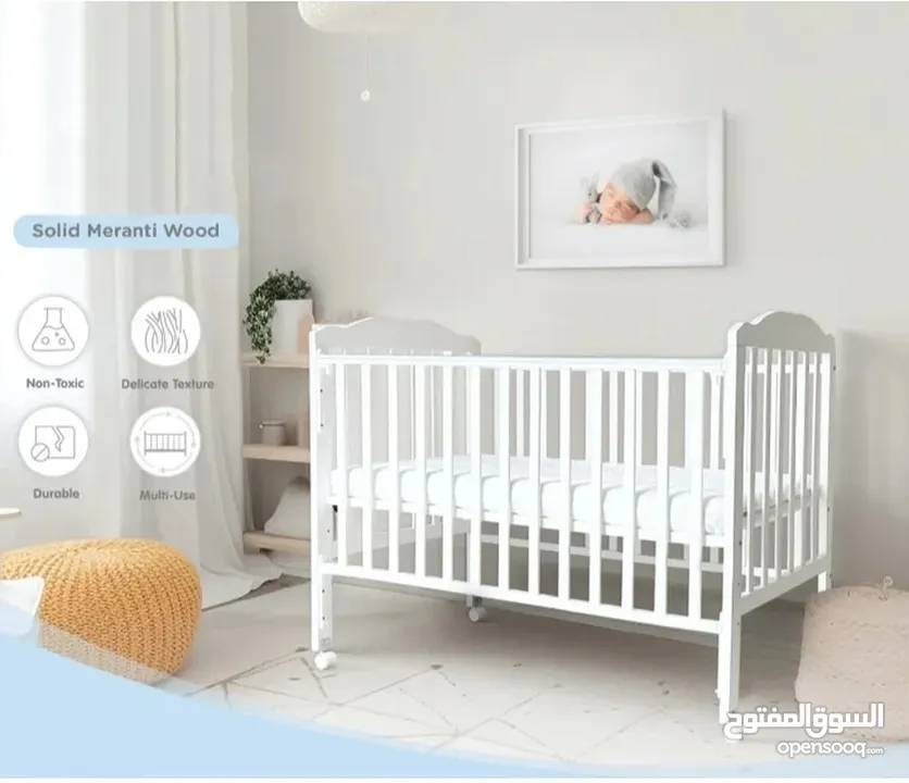 Wooden Babies Bed With Elegant Design With 3 haights And Mosquito Net High