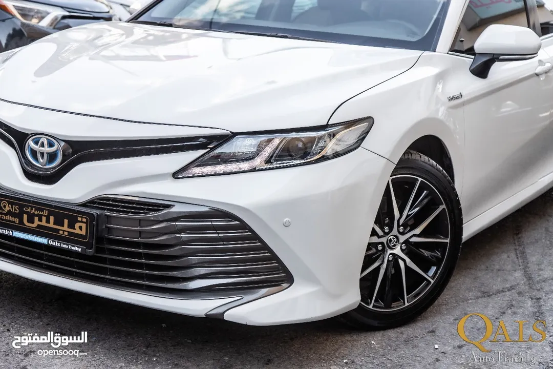 Toyota Camry 2019