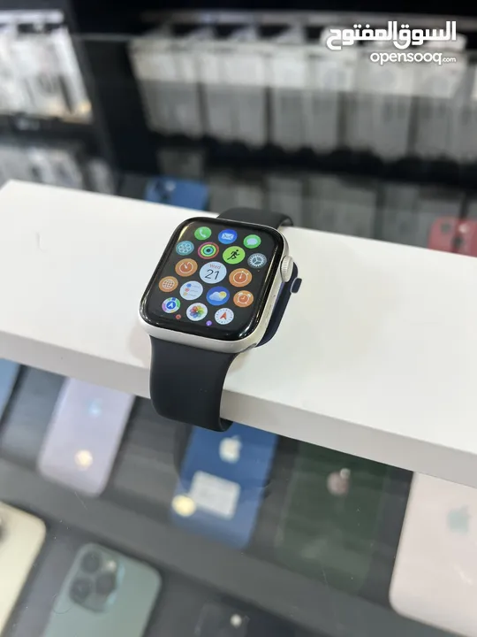Apple Watch   Series -SE- 44mm بطارية 83% الساعة نضيفة ومكفوله