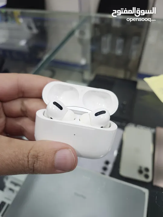 Air pods pro بحالة ممتازة بسعر مميز جدا