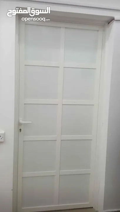 Aluminium door and window making and sale صناعة الأبواب والشبابيك الألومنيوم وبيعها