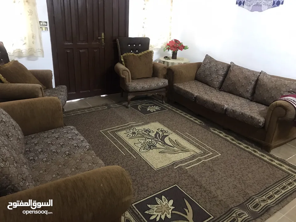 كنب سبع مقاعد